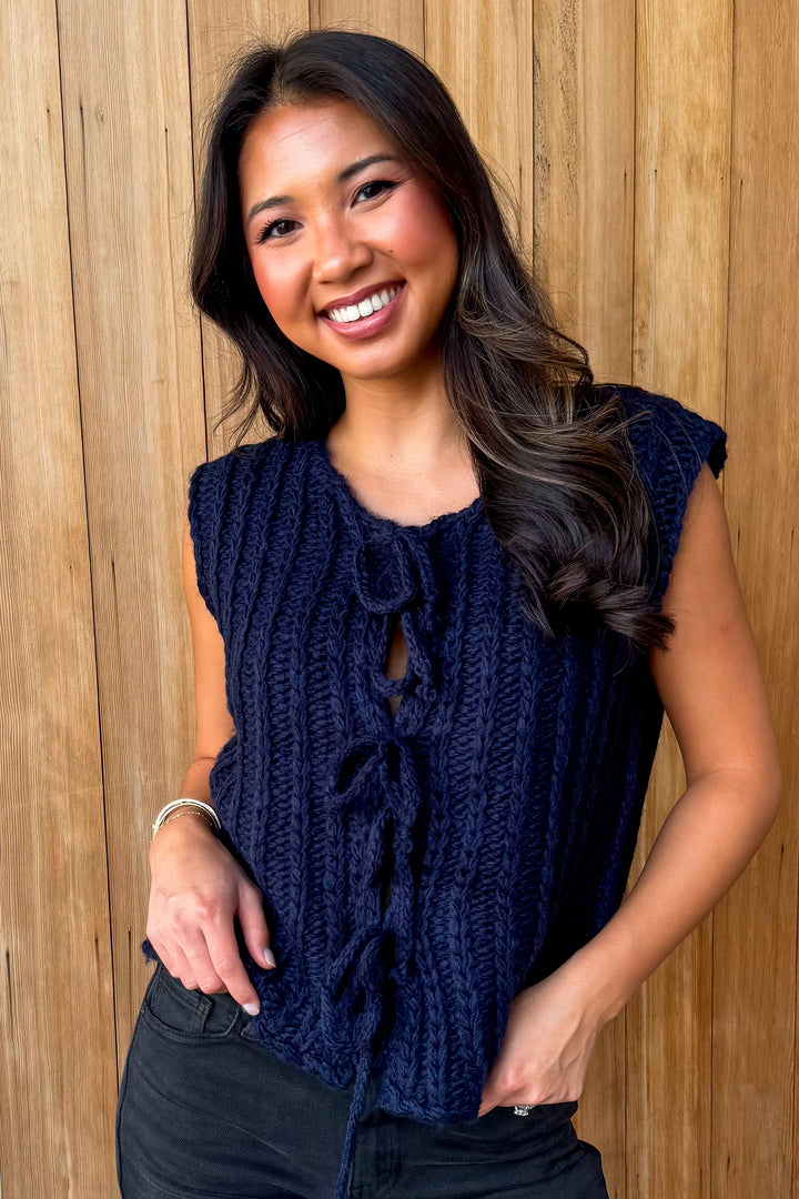 Secret moments Sleeveless Sweater