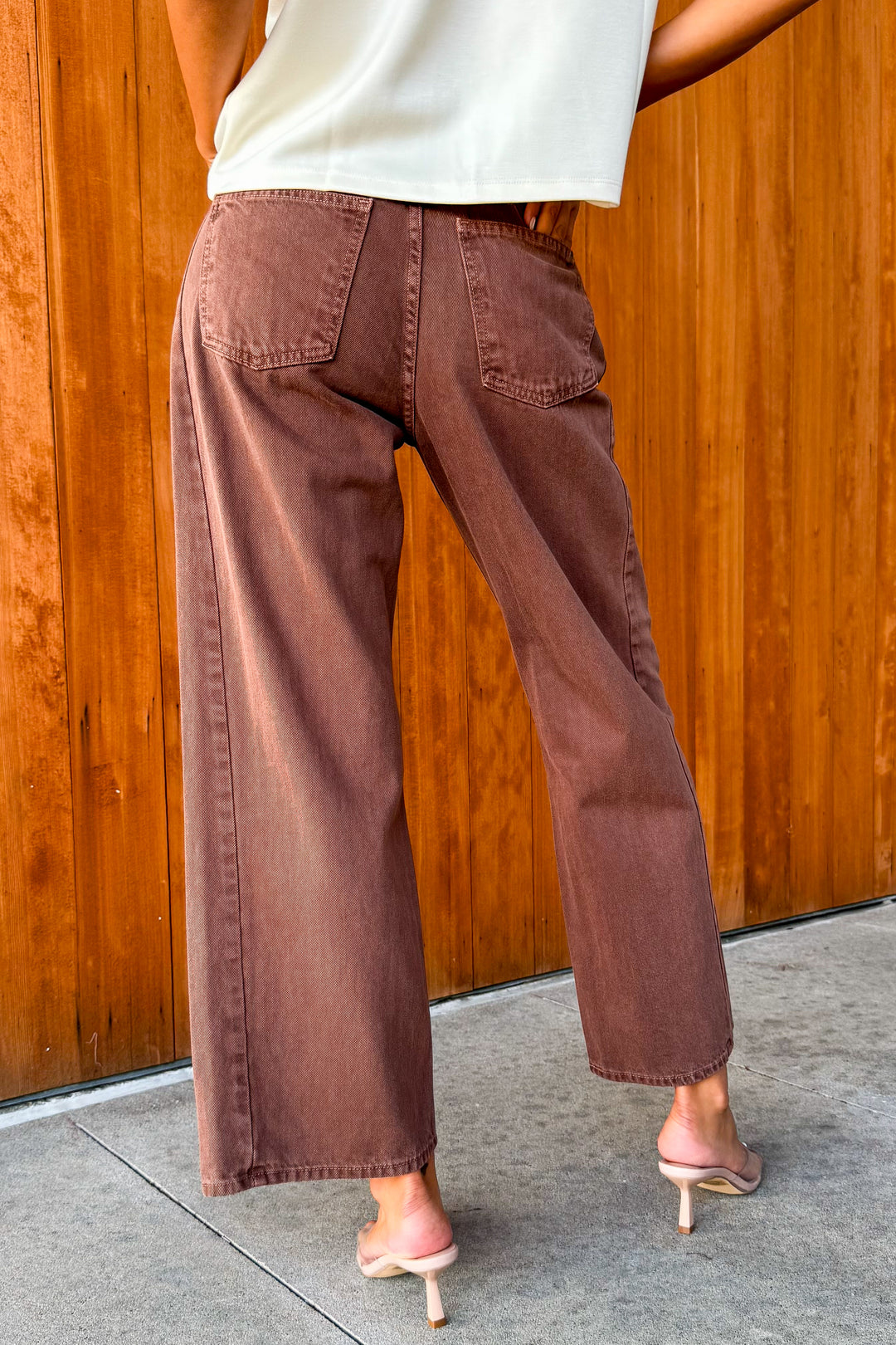 Just Black: Take it Easy Barrel Jean Twist -Vintage Brown