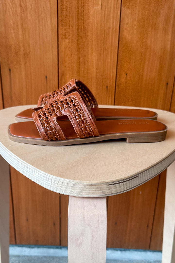 Olivia Square toe Flat Sandal