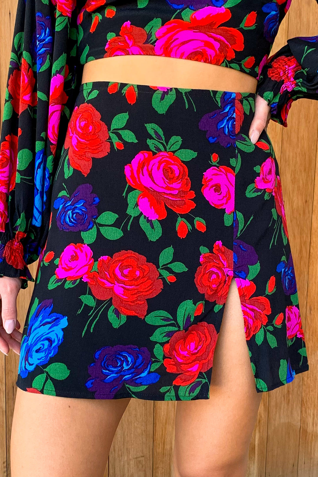 Roses Are Not Only Red Slit Mini Skirt