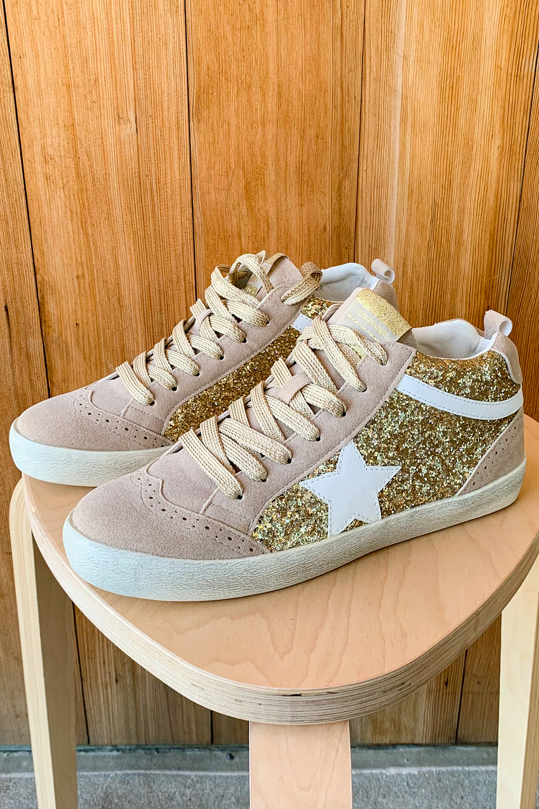 Daisy Gold Mid-Top Sneaker